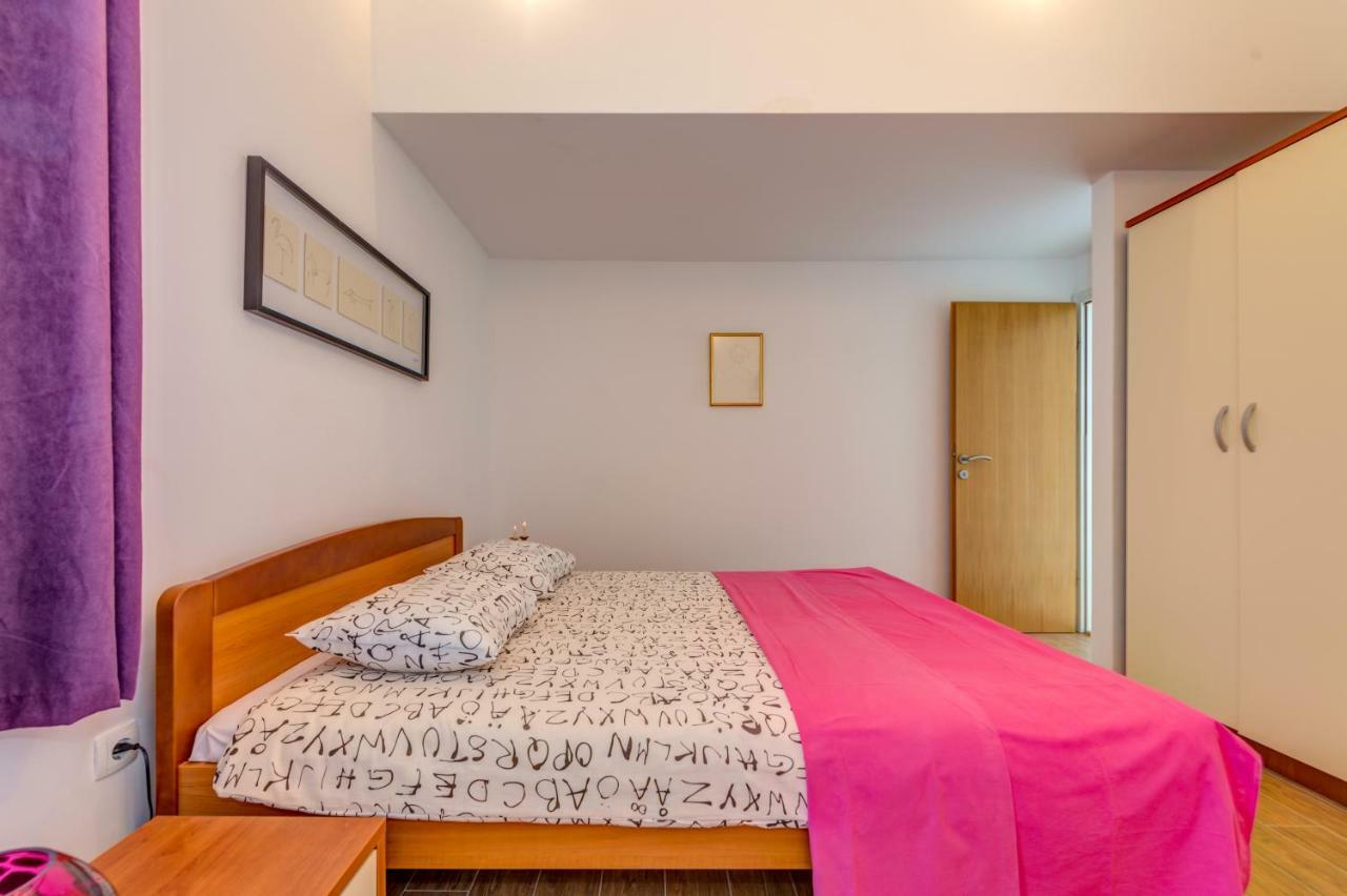 Holiday Home Figa Оміш Екстер'єр фото